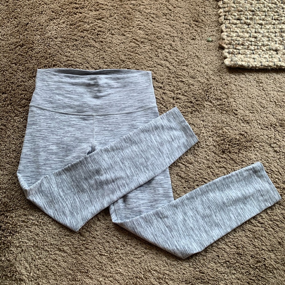 ****SOLD SOLD****Lululemon wunder under high-rise